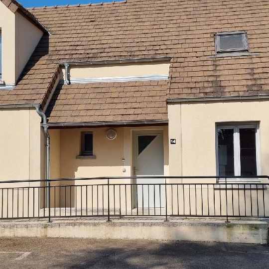 BIEN CHEZ VOUS : House | PONT-SUR-YONNE (89140) | 115.00m2 | 900 € 