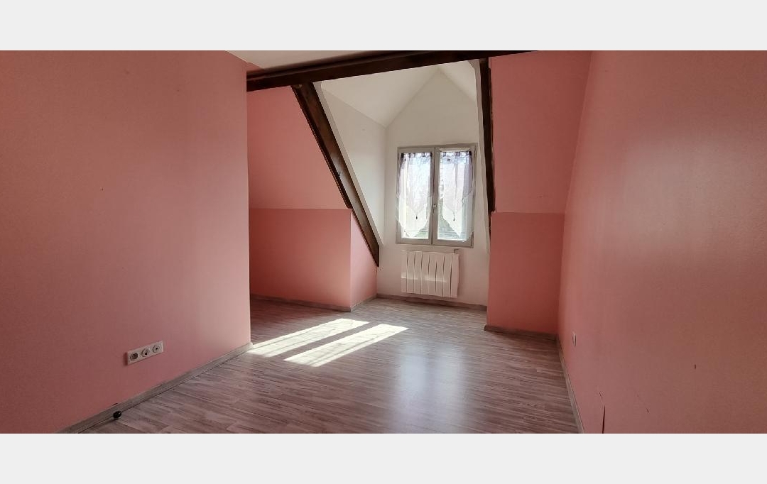 BIEN CHEZ VOUS : House | PONT-SUR-YONNE (89140) | 115 m2 | 900 € 