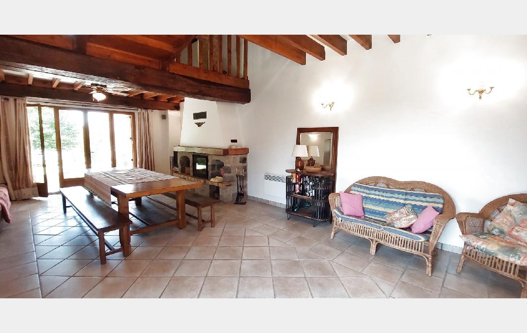 BIEN CHEZ VOUS : Maison / Villa | VINNEUF (89140) | 202 m2 | 284 000 € 